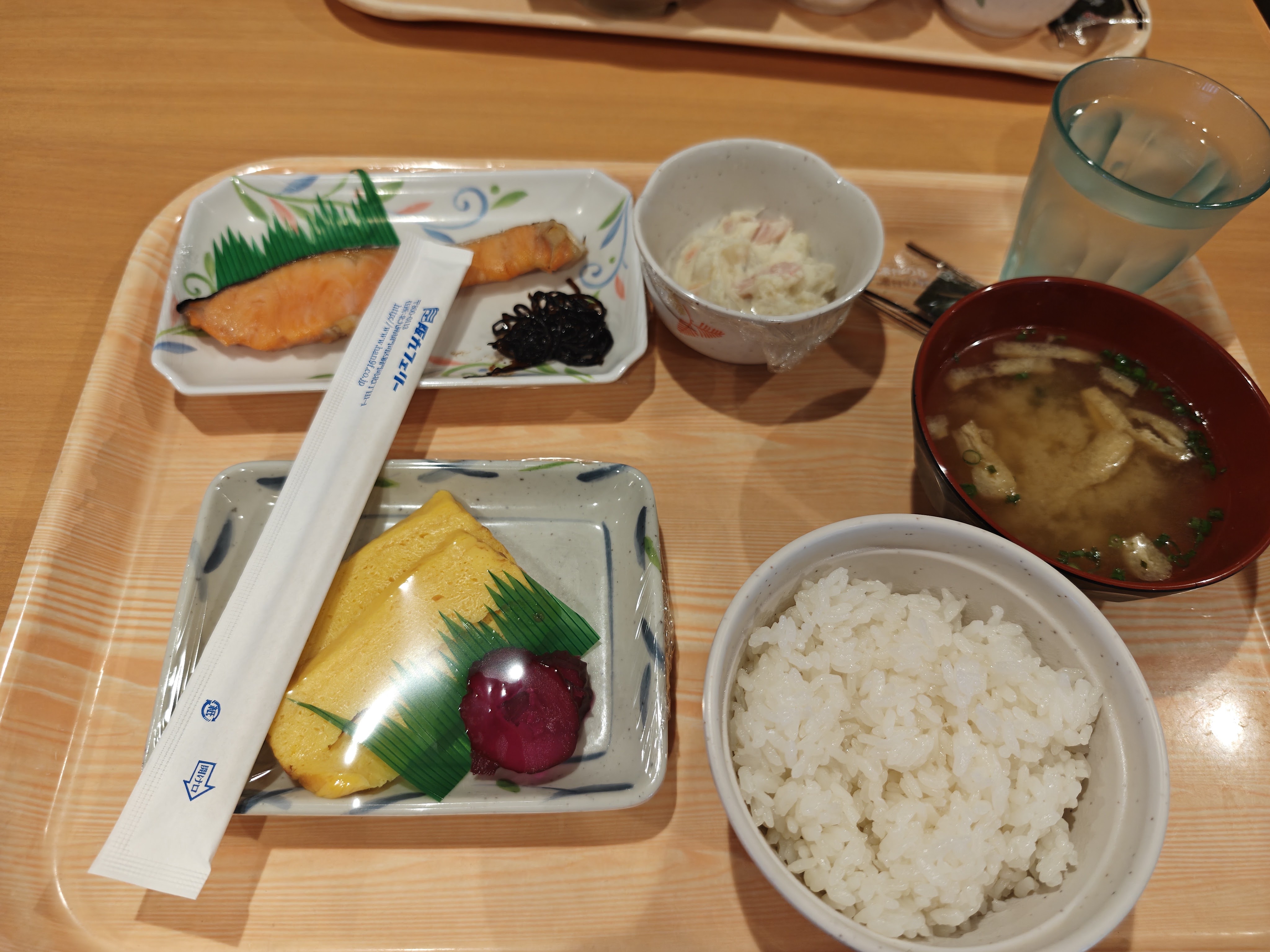 朝食